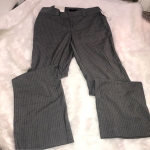 Gap NWT Women’s Curvy Fit Mid Rise Gray Pinstriped Flared Dress Pants- $30